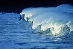 Ce que dit le Coran sur les mers profondes et les vagues internes
