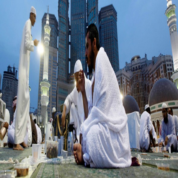 What did the Prophet ﷺ‎ eat for Iftar?